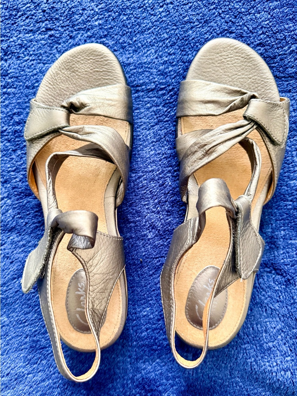 Clarks~Artisan Metallic Bronze Leather Knot Comfort Slingback Sandals~Women~9.5M
